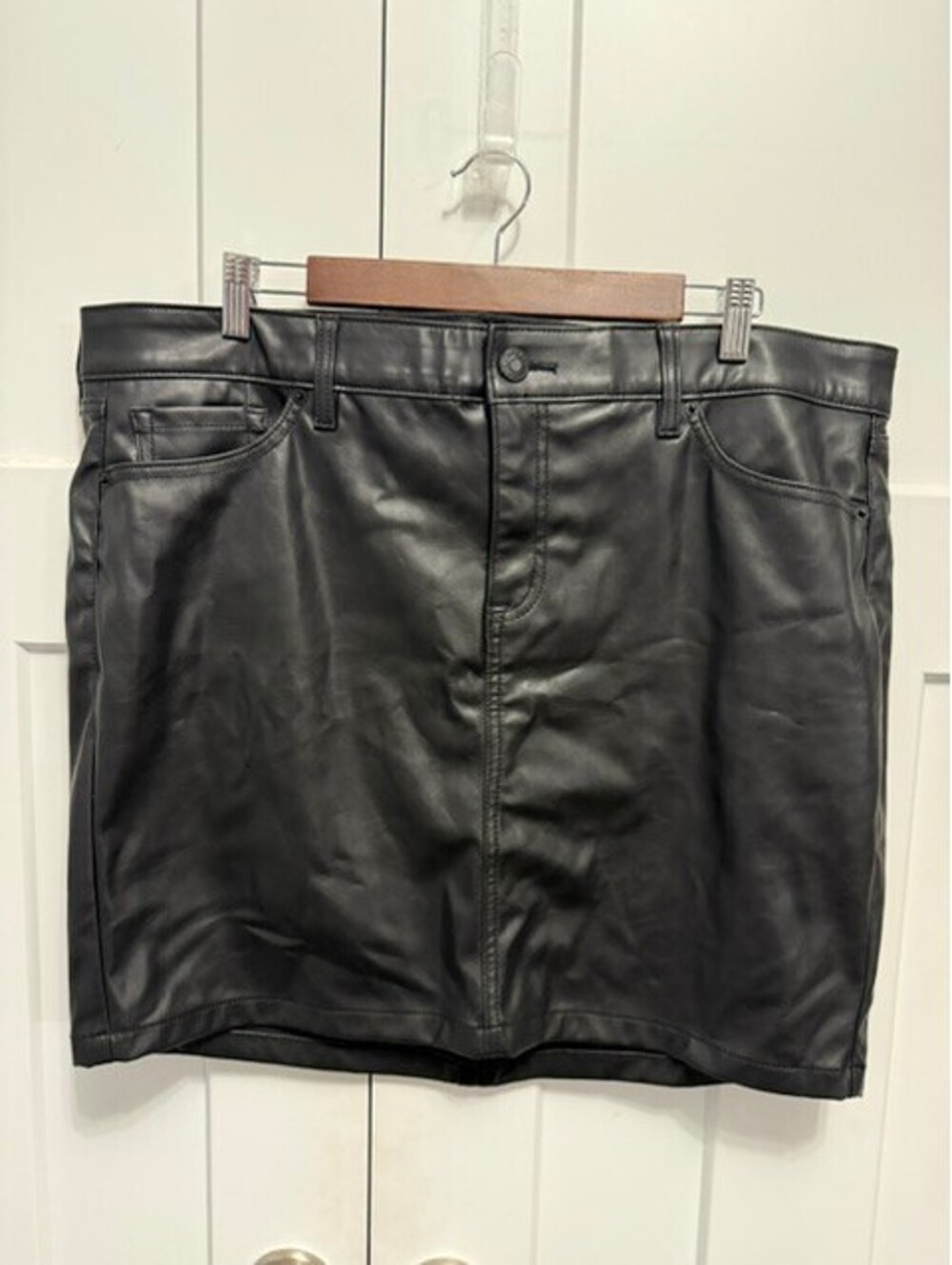 NWT Torrid faux black leather mini skirt size 18 womens plus